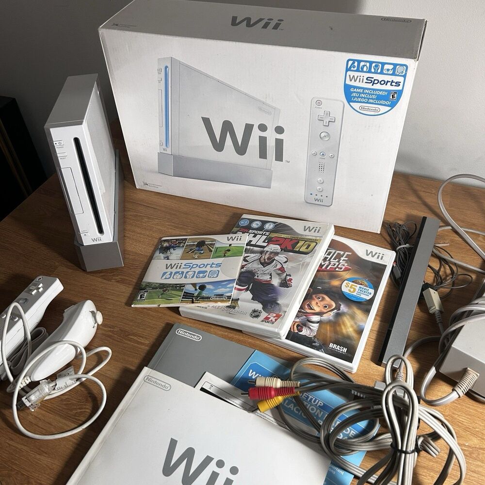 Nintendo Wii Console Boxed Bundle - RVL-001 GameCube Compatible - Picture 2 of 6